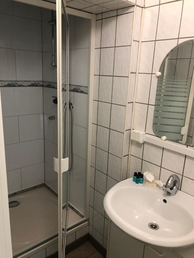 Hotel Gaestezimmer Siminciuc à Aix-la-Chapelle Extérieur photo