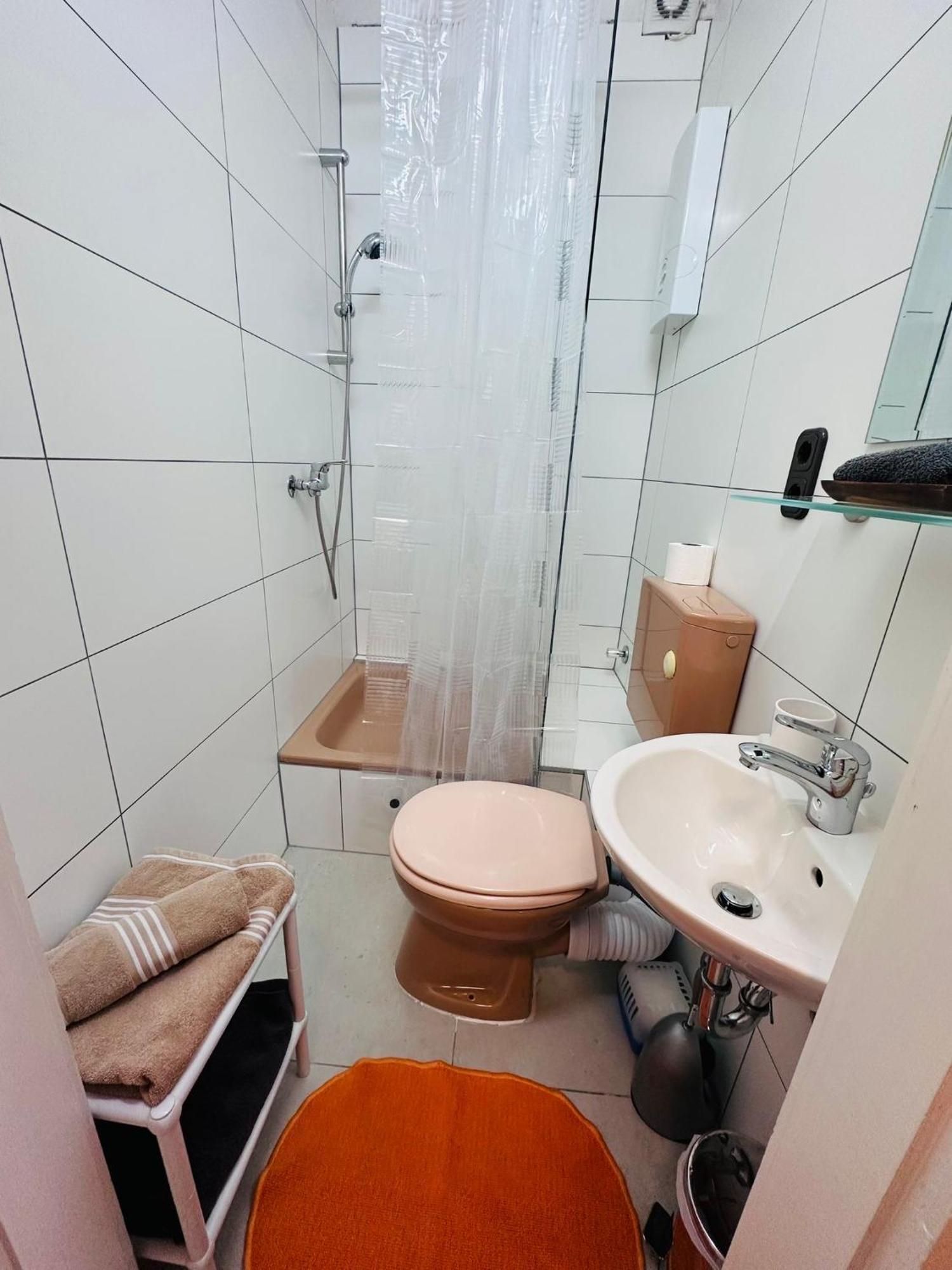Hotel Gaestezimmer Siminciuc à Aix-la-Chapelle Extérieur photo