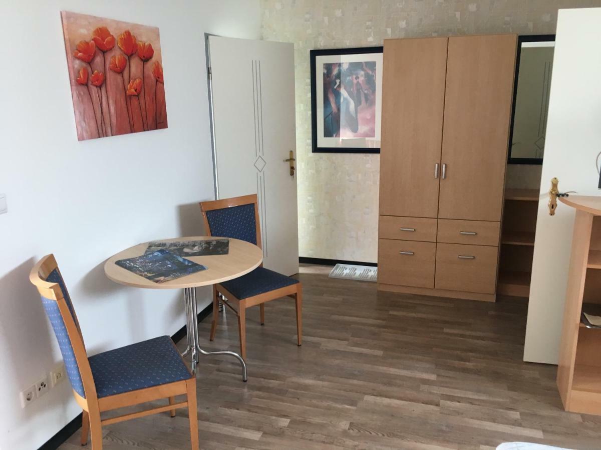 Hotel Gaestezimmer Siminciuc à Aix-la-Chapelle Extérieur photo