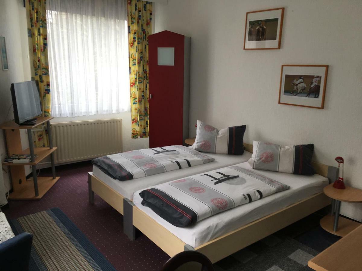 Hotel Gaestezimmer Siminciuc à Aix-la-Chapelle Extérieur photo