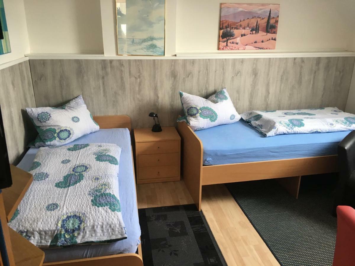 Hotel Gaestezimmer Siminciuc à Aix-la-Chapelle Extérieur photo