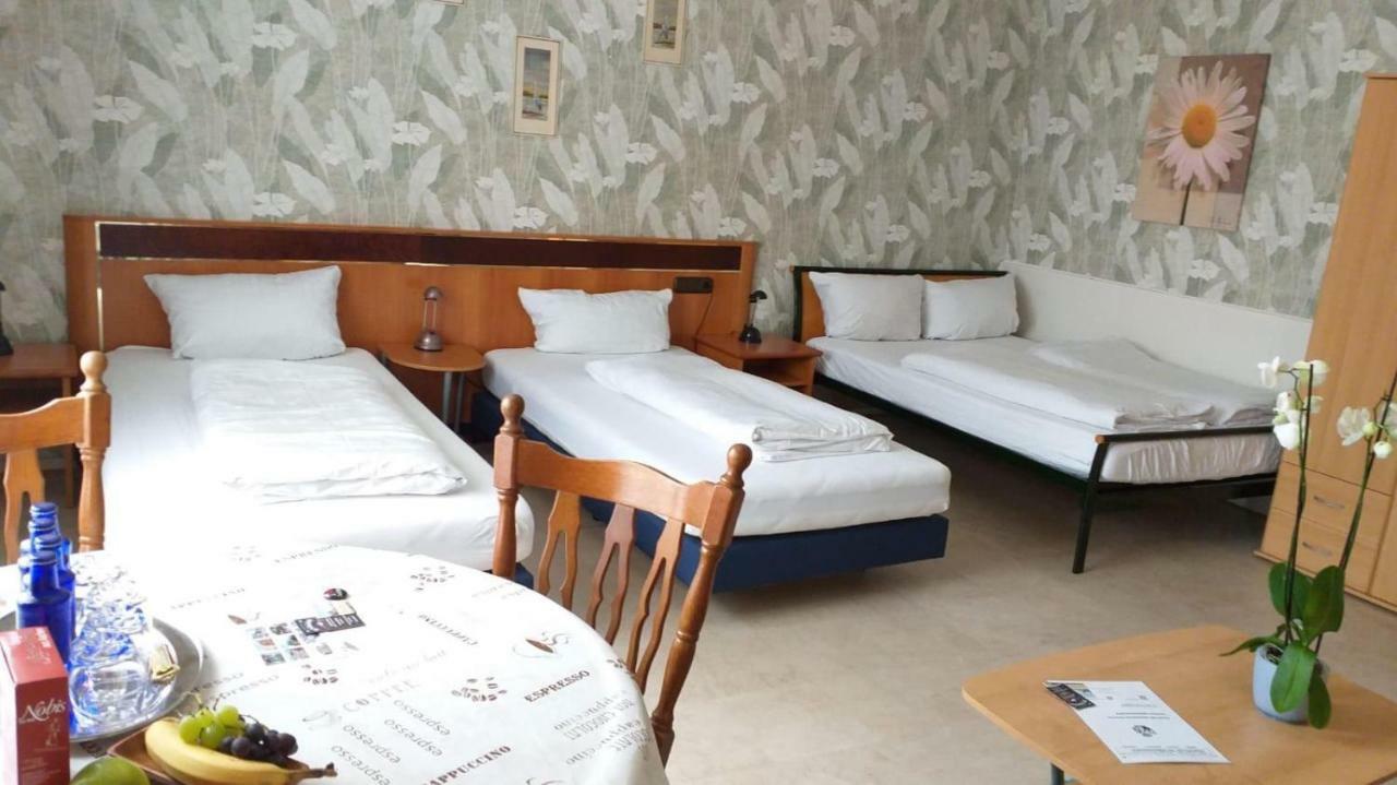 Hotel Gaestezimmer Siminciuc à Aix-la-Chapelle Extérieur photo