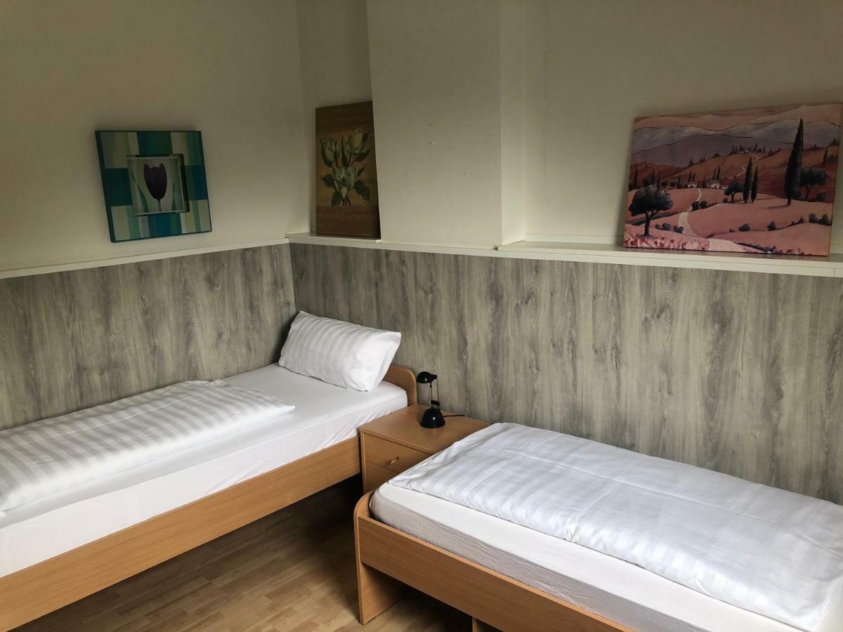 Hotel Gaestezimmer Siminciuc à Aix-la-Chapelle Extérieur photo